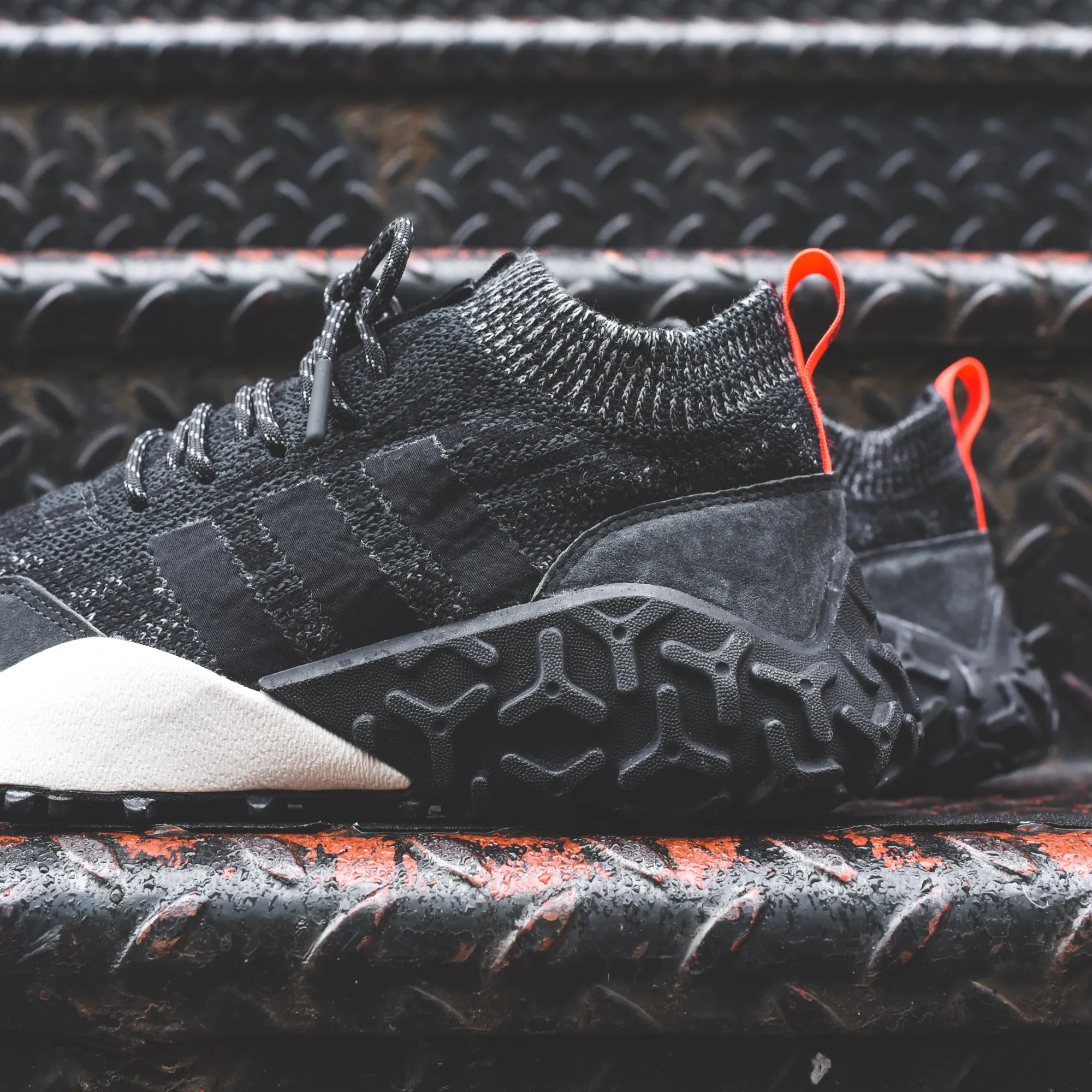 adidas F/2 TR PK - Carbon / Black / Cloud White